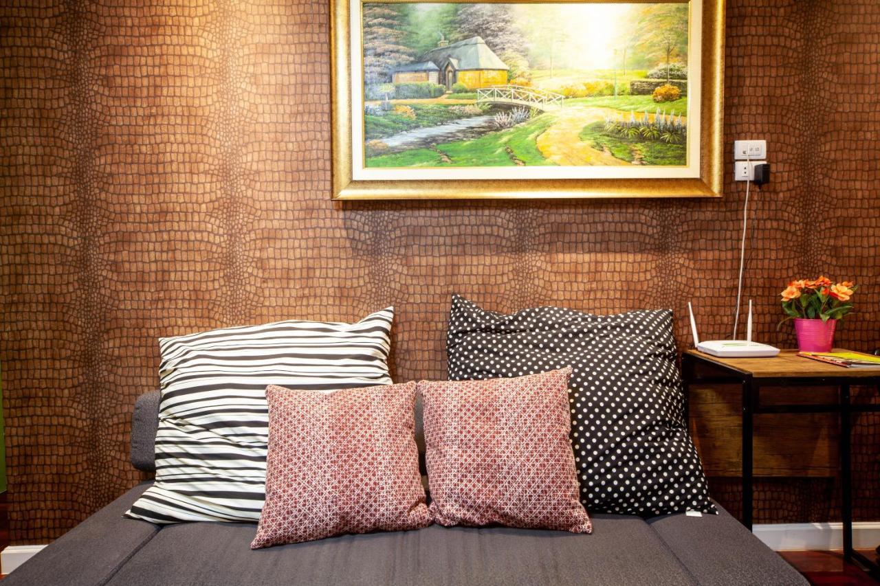 Clean Comfy Cozy Easy To Go Siam Paragon And Chatuchak Market Банкок Екстериор снимка